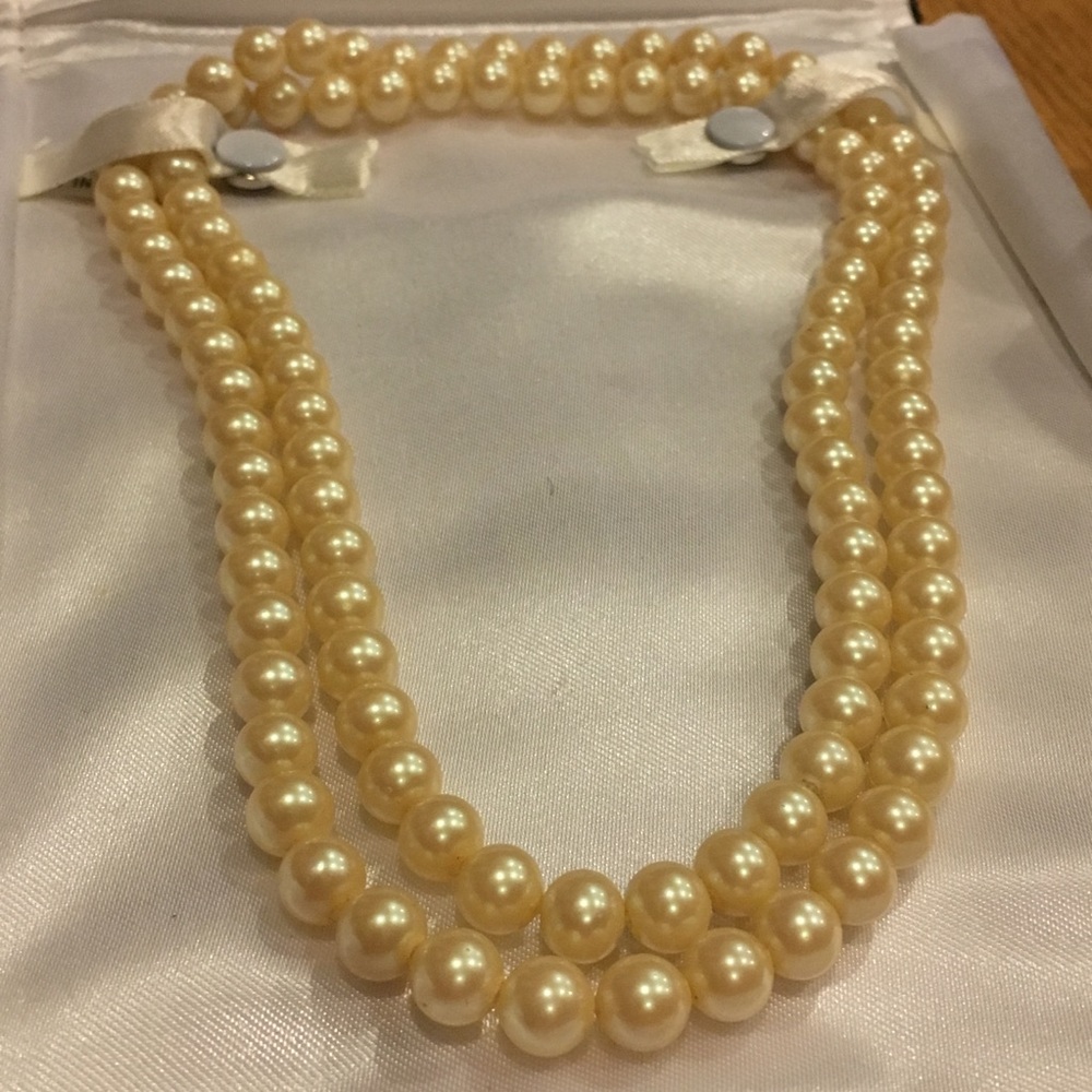 Pearl necklace